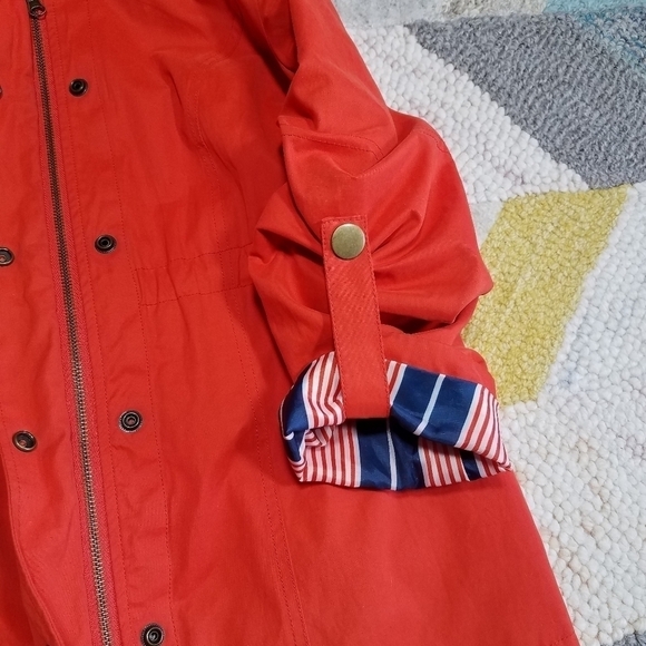 Tulle Coral Spring Hooded Jacket - Picture 4 of 7